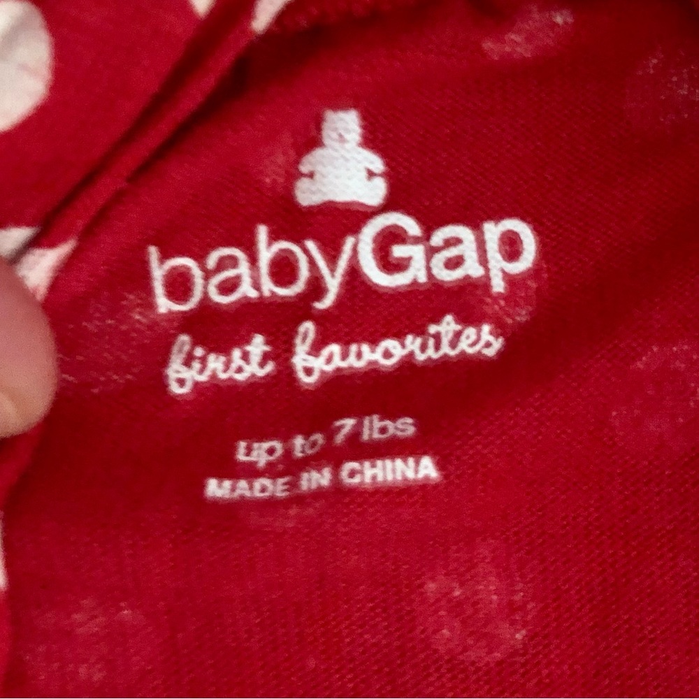NWT Baby Gap Polkadot Romper. Size Newborn (up to 7 lbs). - Picture 3 of 4